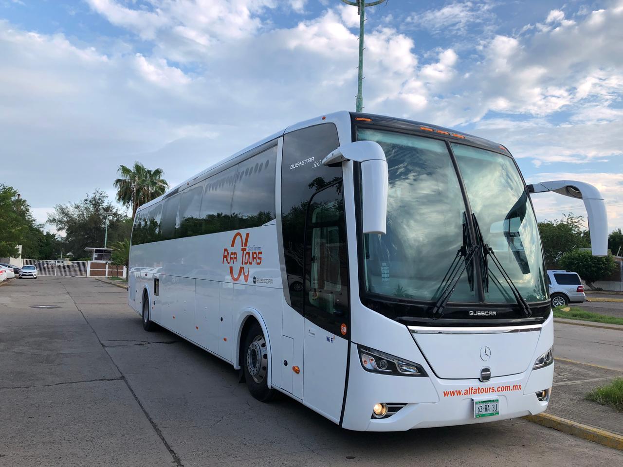 Autobús Mercedes-Benz Alfa Tours de viaje